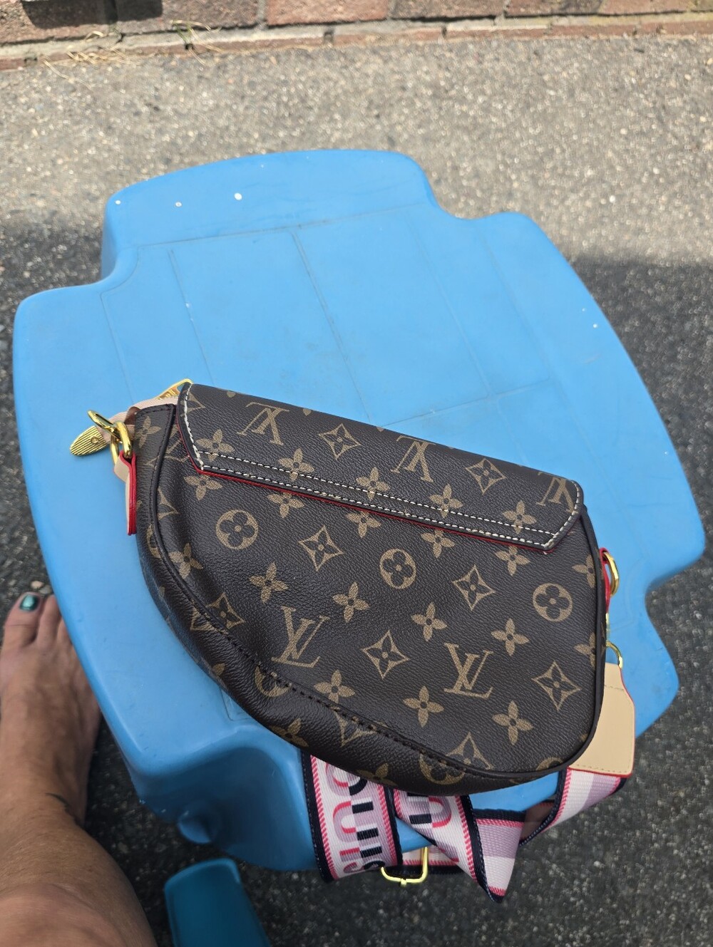 brown And Tan Crossbody With Gold Trim And Thick Strap 9 Inches Across. 6 Inches - Picture 3 of 4